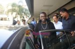 Akon Arrives in Mumbai to record for Ra.One in Mumbai Airport on 7th Dec 2010 (12).jpg